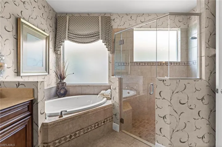 19832 Maddelena Cir, Estero, Florida 33967