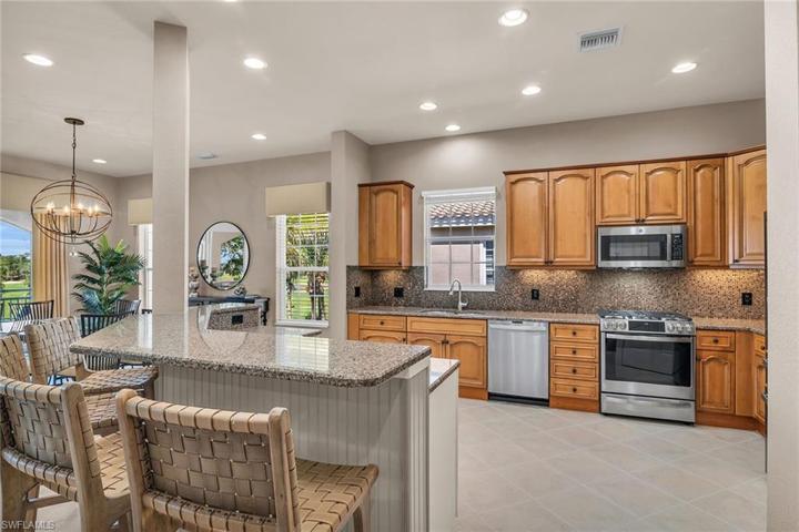 9031 Cherry Oaks TRL # 202, NAPLES FL 34114