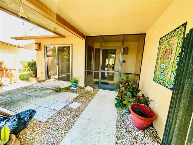 6523 Royal Woods DR, FORT MYERS FL 33908