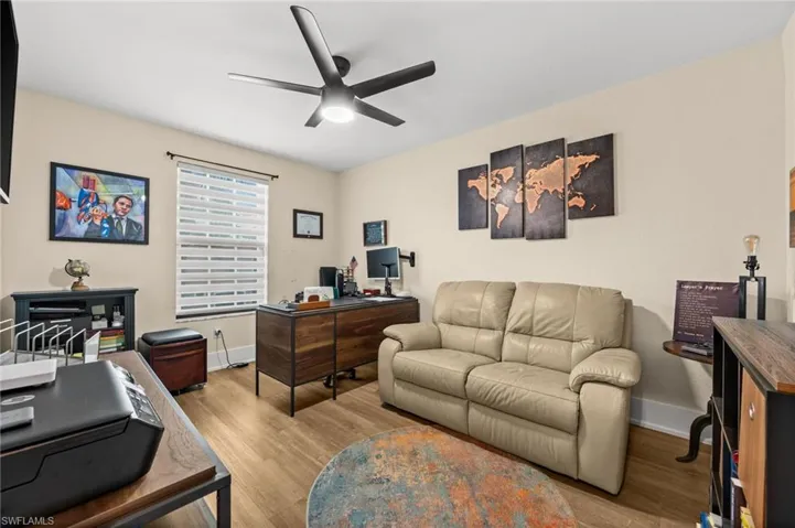 Guest bedroom/office