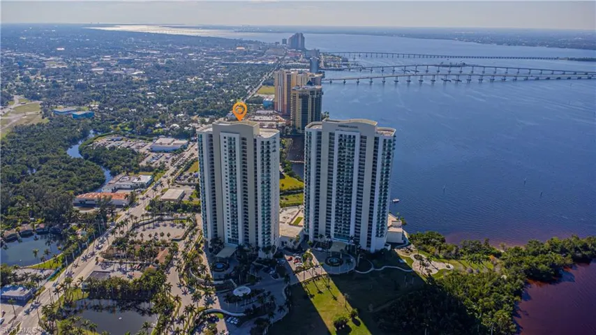 3000  Oasis Grand  BLVD, Fort Myers, FL 33916