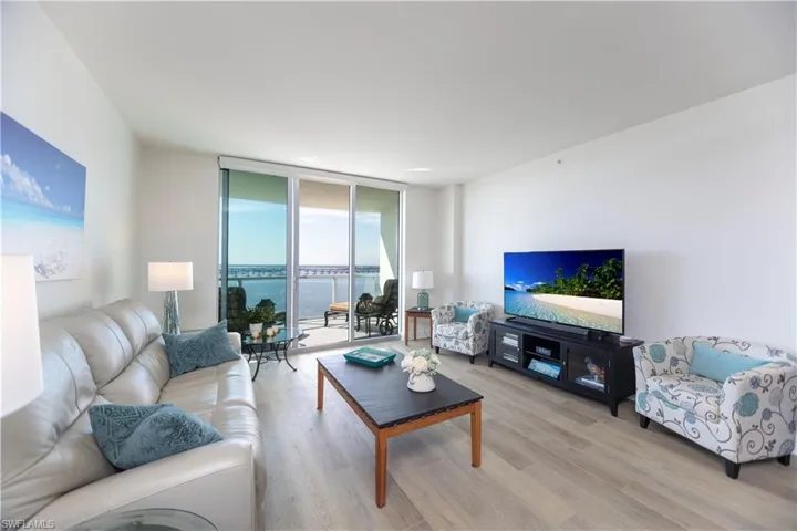 3000  Oasis Grand  BLVD, Fort Myers, FL 33916