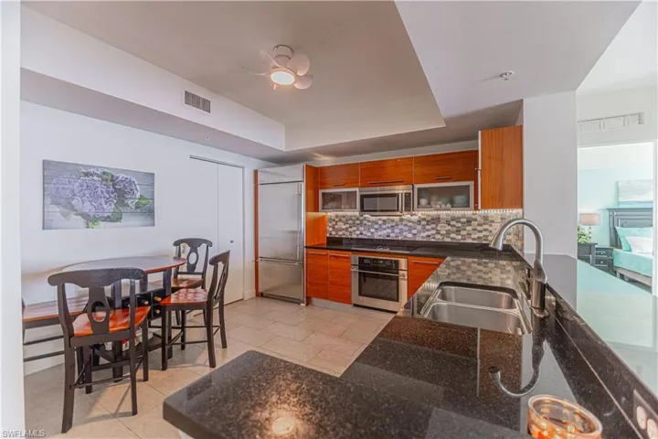 3000  Oasis Grand  BLVD, Fort Myers, FL 33916