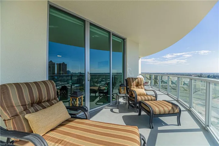 3000  Oasis Grand  BLVD, Fort Myers, FL 33916
