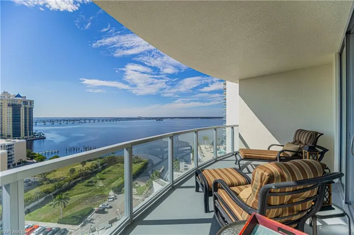 3000  Oasis Grand  BLVD, Fort Myers, FL 33916