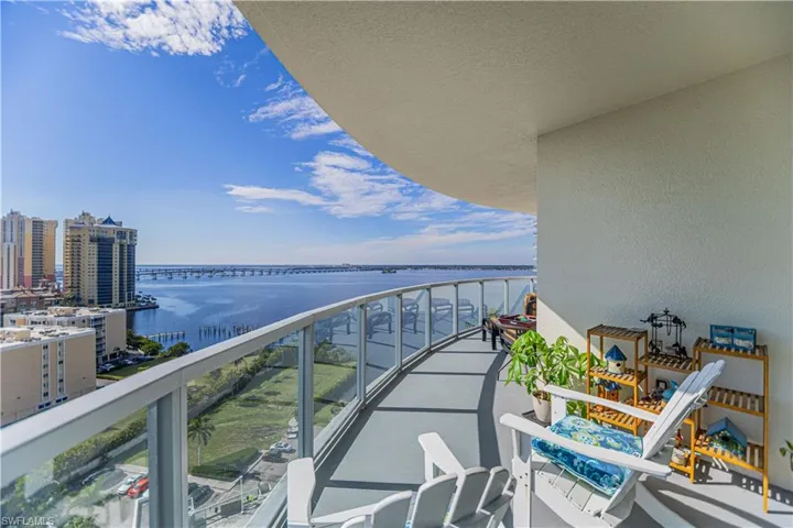 3000  Oasis Grand  BLVD, Fort Myers, FL 33916
