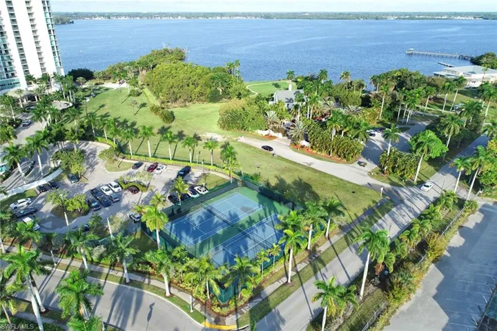 3000  Oasis Grand  BLVD, Fort Myers, FL 33916