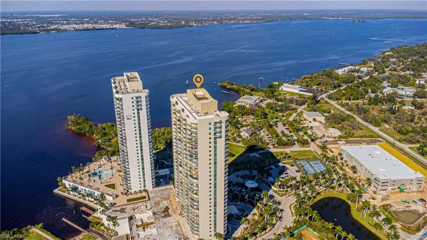 3000  Oasis Grand  BLVD, Fort Myers, FL 33916
