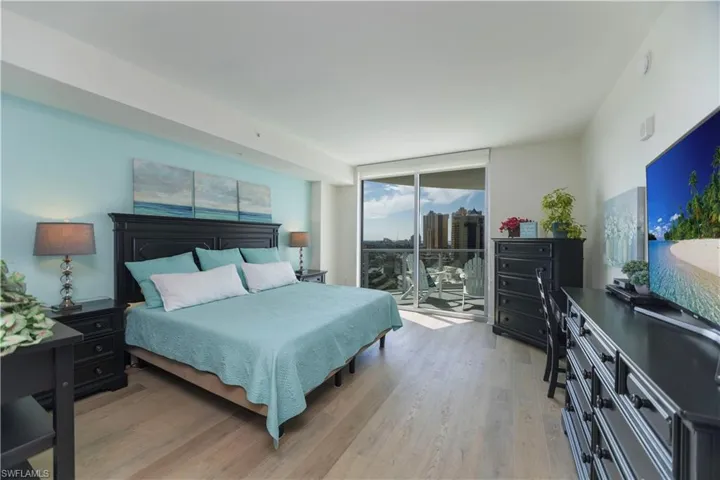 3000  Oasis Grand  BLVD, Fort Myers, FL 33916