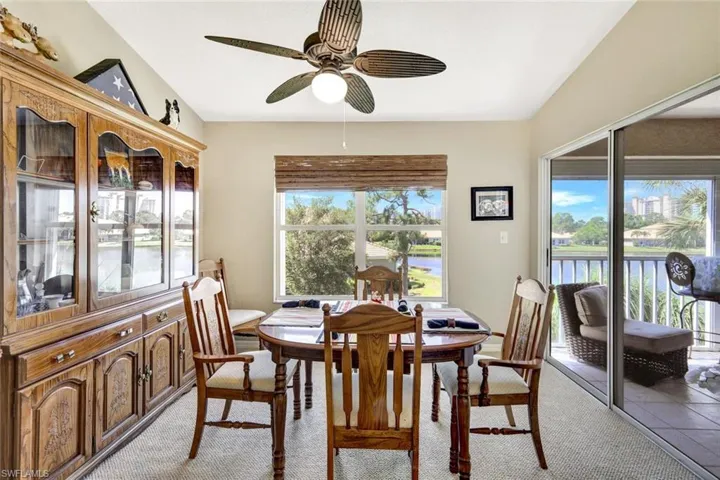 410  Emerald Bay  CIR, Naples, FL 34110