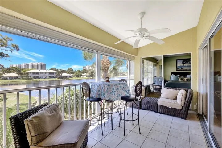 410  Emerald Bay  CIR, Naples, FL 34110