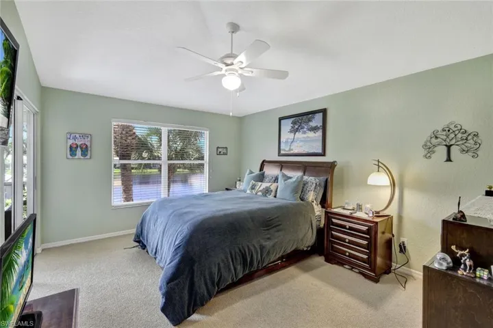 410  Emerald Bay  CIR, Naples, FL 34110