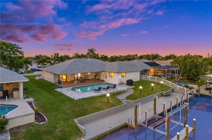 Gulf Access Pool Paradise