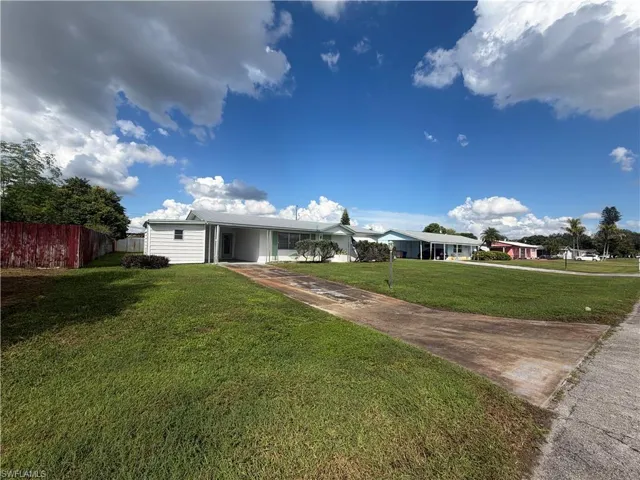 1419 Kimdale St E, Lehigh Acres, Florida 33936