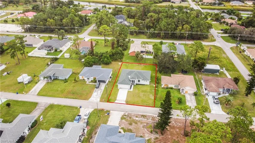 Birds eye view of property