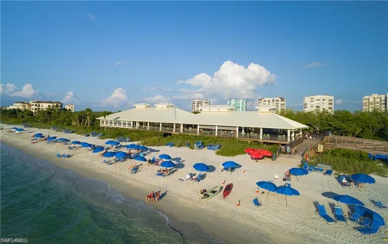 Beach and umbrella service