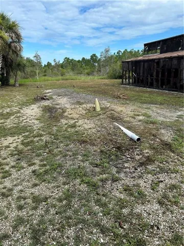 Shallow drain field area