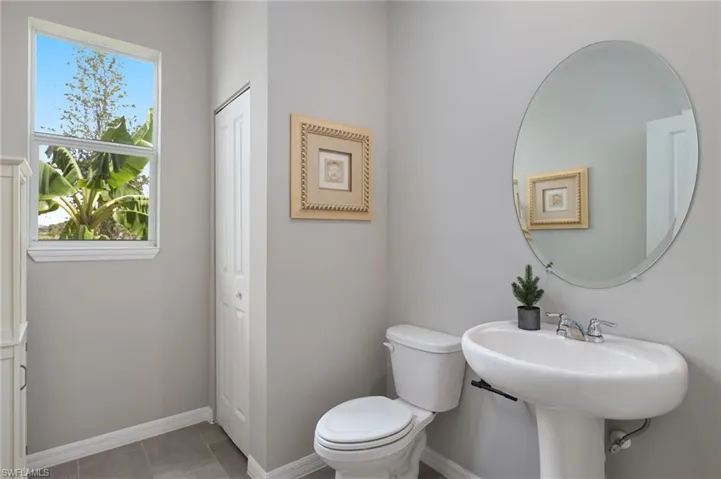1/2 bath downstairs