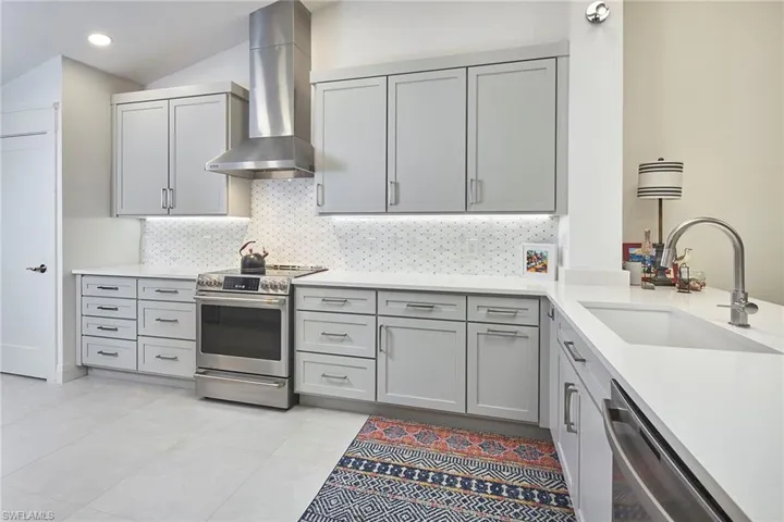 6633  Trident  WAY, Naples, FL 34108