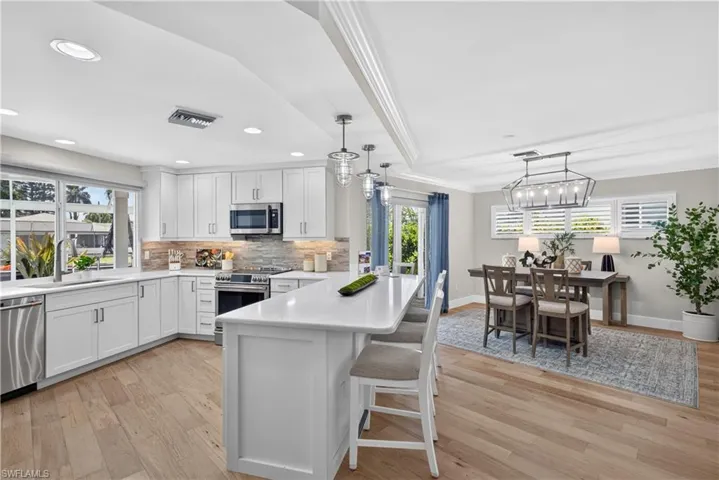 1590 Sandpiper St, Naples, Florida 34102