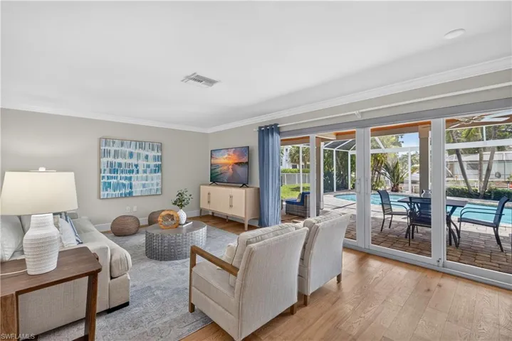 1590 Sandpiper St, Naples, Florida 34102