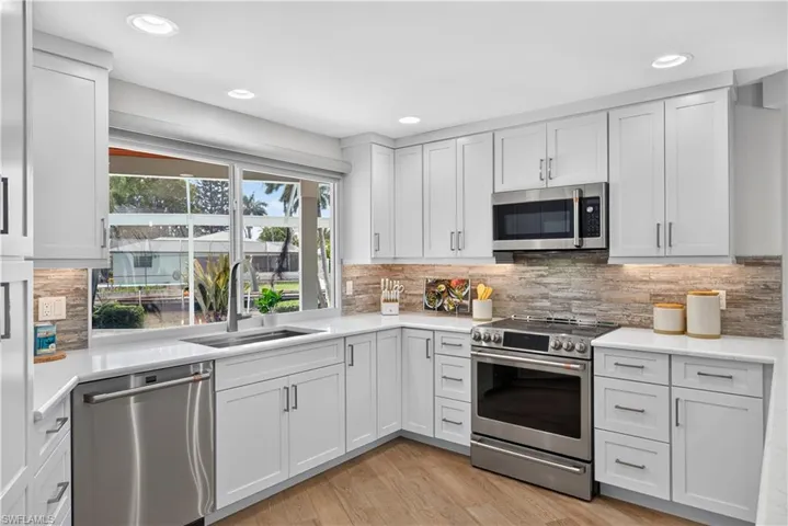 1590 Sandpiper St, Naples, Florida 34102