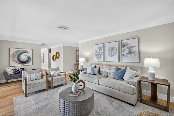 1590 Sandpiper St, Naples, Florida 34102