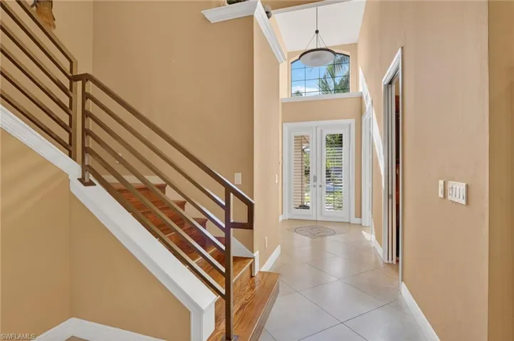 559  93rd N AVE, Naples, FL 34108