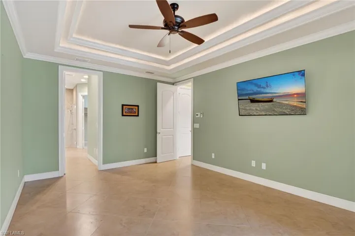 559  93rd N AVE, Naples, FL 34108