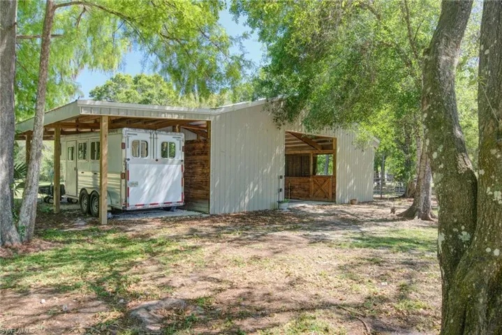 290  20th NE ST, Naples, FL 34120