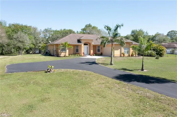 290  20th NE ST, Naples, FL 34120