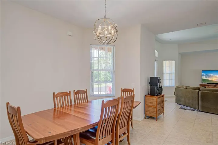 290  20th NE ST, Naples, FL 34120
