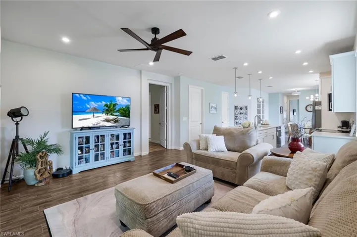 4619 Arboretum Cir 101, Naples, Florida 34112