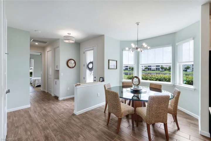 Gorgeous lake views from your dining area.