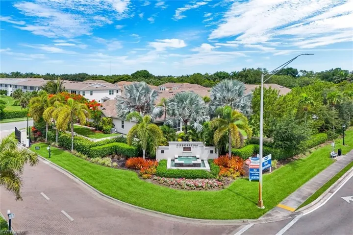 4619 Arboretum Cir 101, Naples, Florida 34112