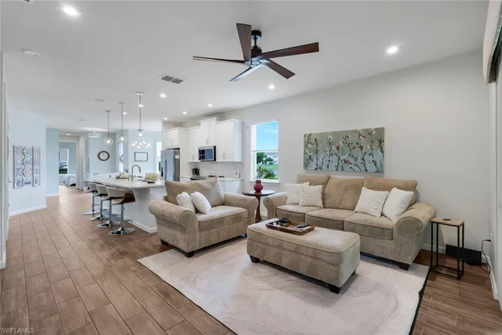Open concept floor plan that is great for entertaining