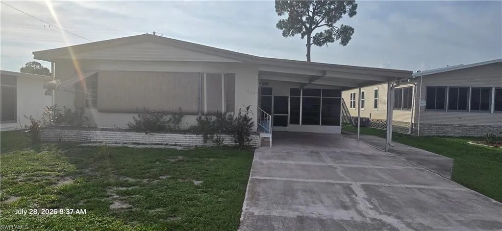 612 Pine Grove Ct, North Fort Myers, Florida 33917