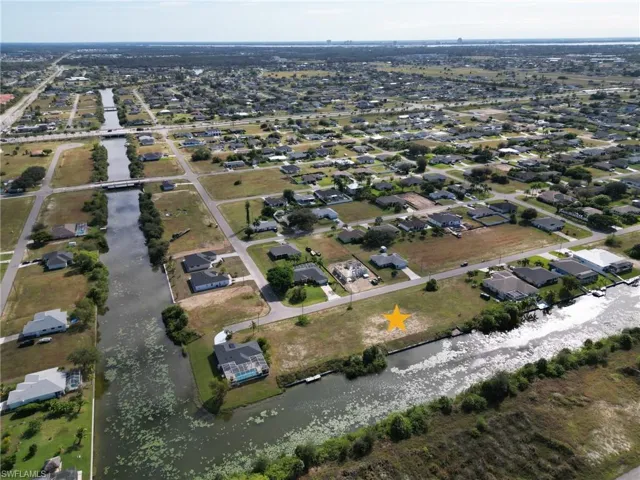 2214 Ne 13th Ave, Cape Coral, Florida 33909