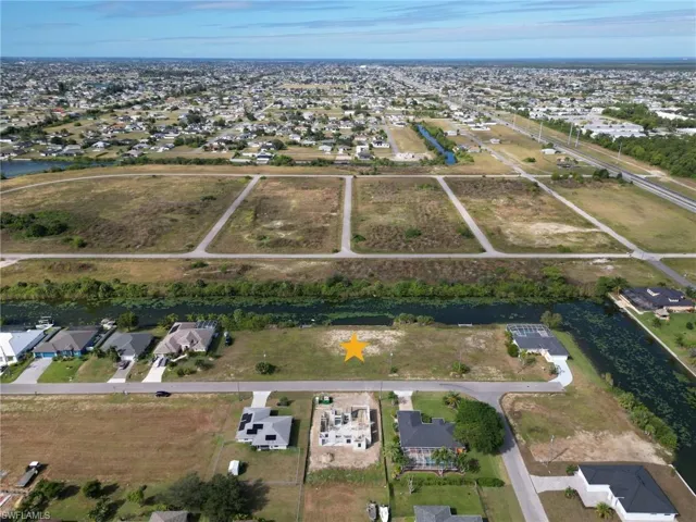 2214 Ne 13th Ave, Cape Coral, Florida 33909