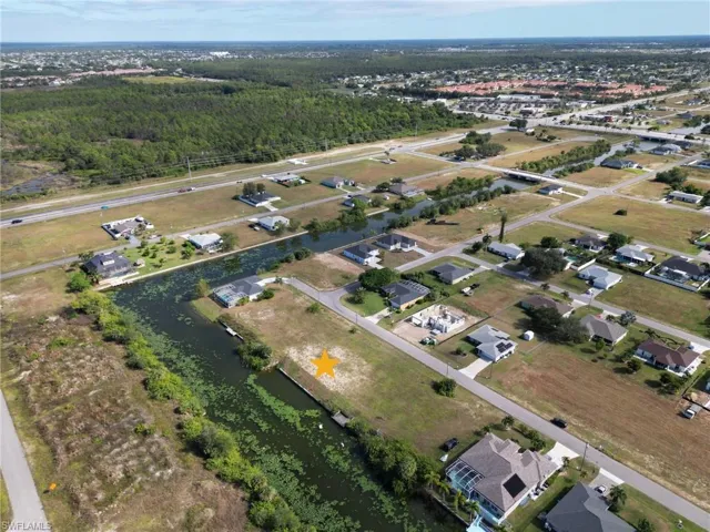2214 Ne 13th Ave, Cape Coral, Florida 33909