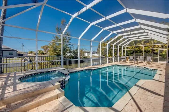 Heated pool and integrated hot tub