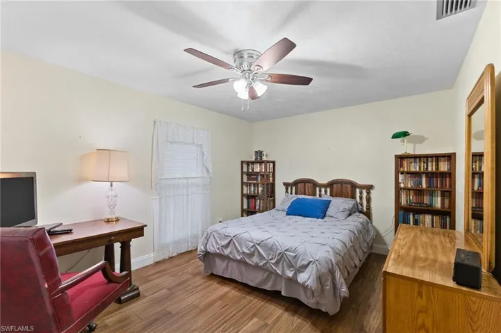 4925  Boxwood  WAY, Naples, FL 34116