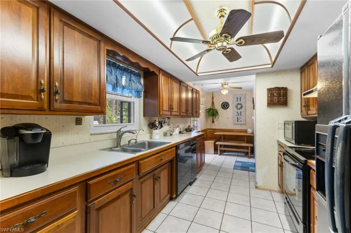 4925  Boxwood  WAY, Naples, FL 34116