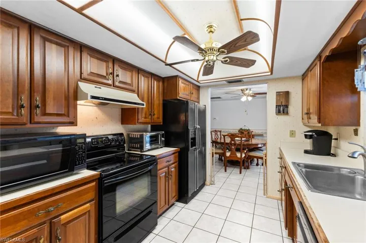 4925  Boxwood  WAY, Naples, FL 34116