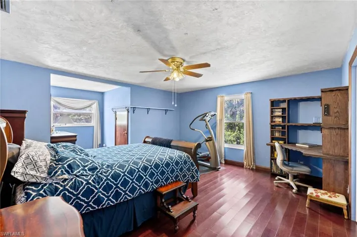 4925  Boxwood  WAY, Naples, FL 34116