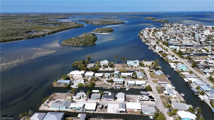 2650 Coco Plum Dr, Matlacha, Florida 33993