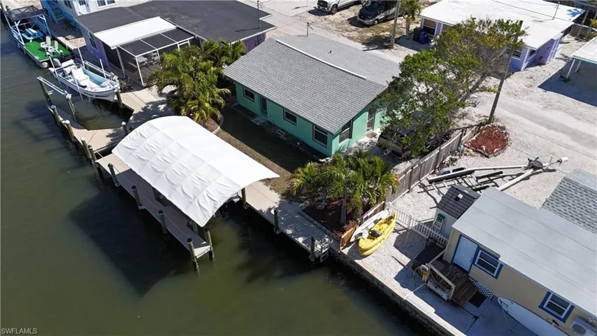 2650 Coco Plum Dr, Matlacha, Florida 33993