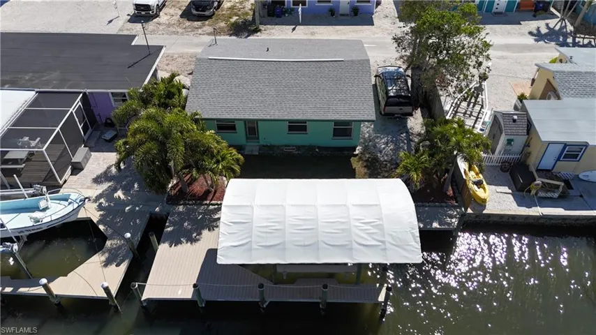 2650 Coco Plum Dr, Matlacha, Florida 33993
