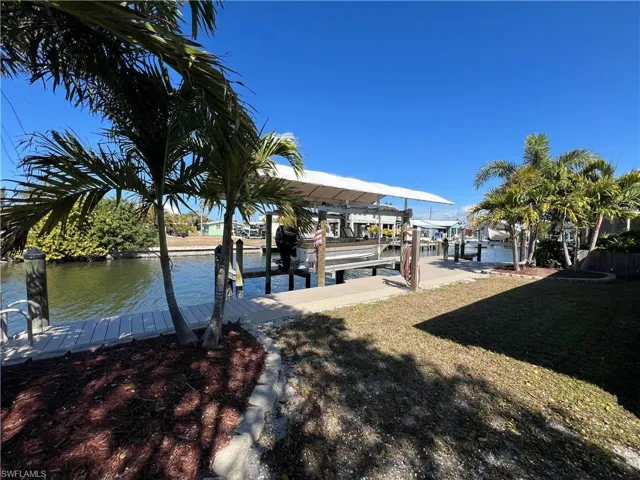 2650 Coco Plum Dr, Matlacha, Florida 33993
