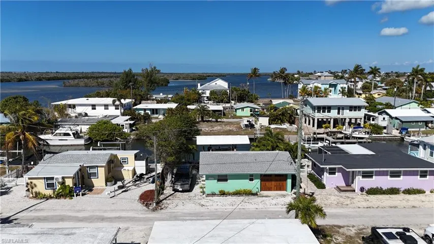 2650 Coco Plum Dr, Matlacha, Florida 33993